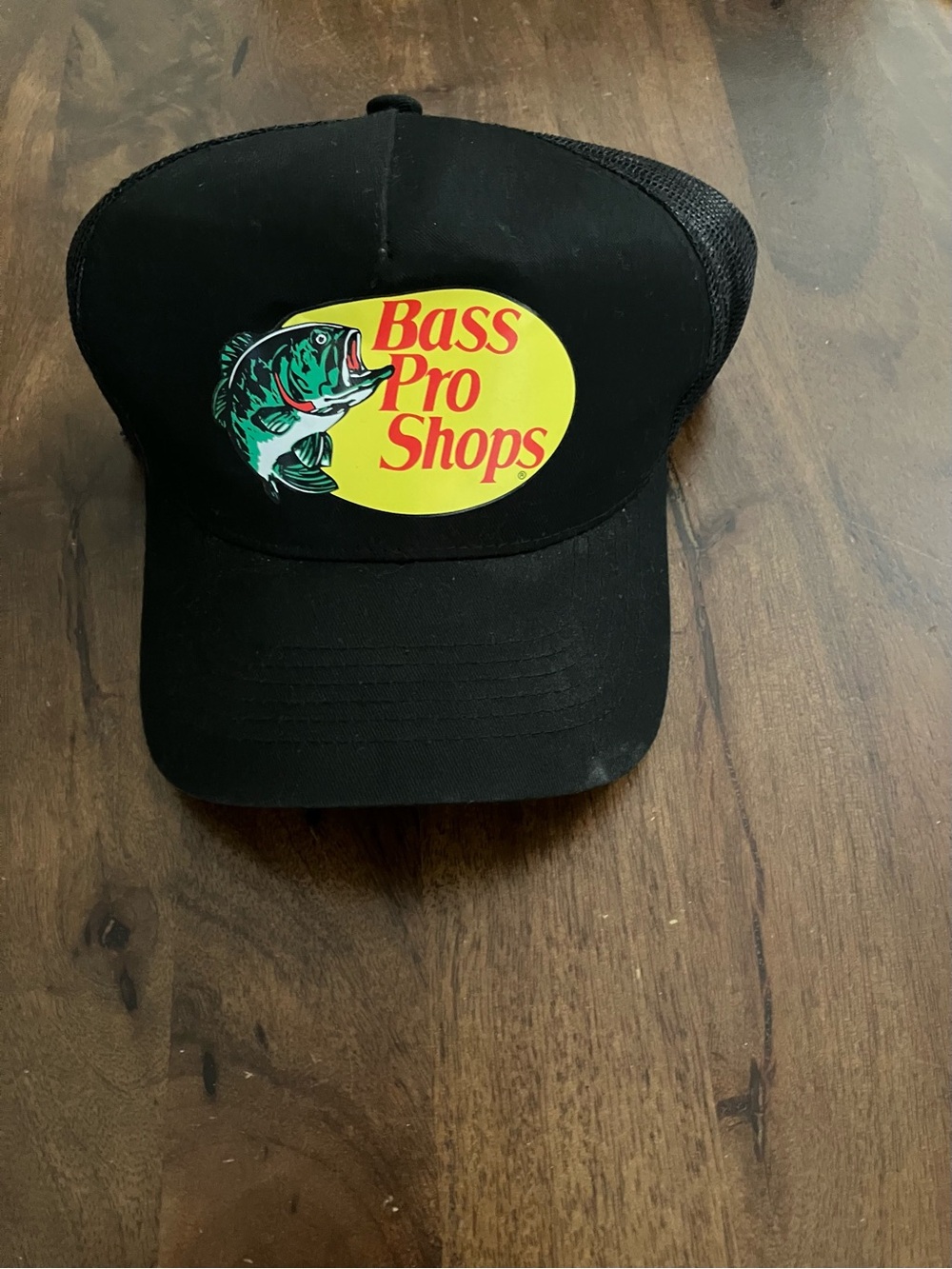 Bass Pro Shops Black Fish Trucker Hat Cap SnapBack Mesh Back One Size Unisex